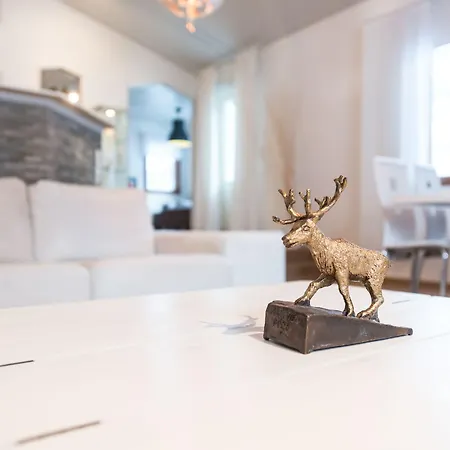 Сasa de vacaciones White House Levi